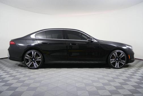 2024 BMW 530 i