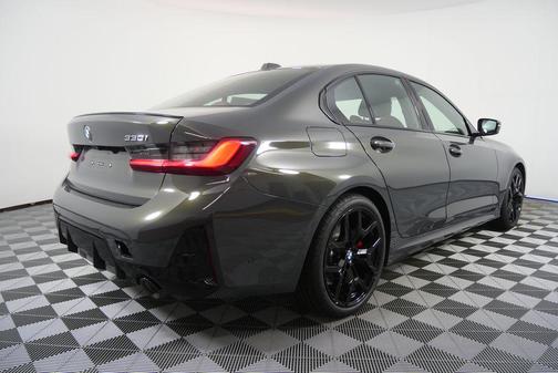 2026 BMW 330 i