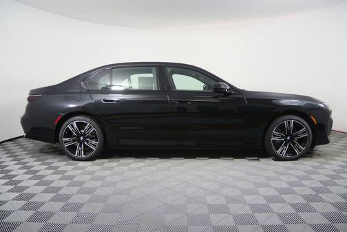 Black Sapphire Metallic 2026 BMW 750e i xDrive
