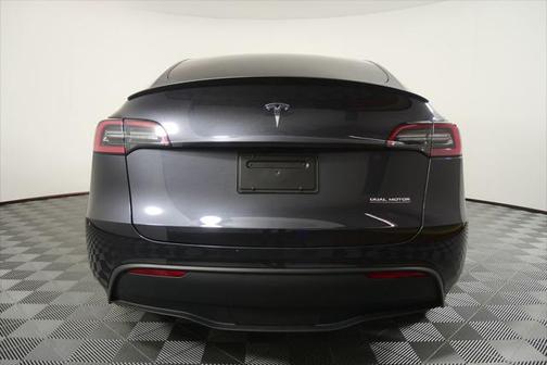 2024 Tesla Model Y Performance Dual Motor All-Wheel Drive