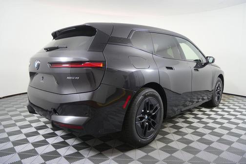 2026 BMW iX xDrive45