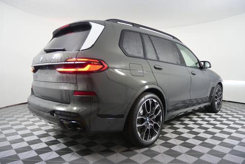 2026 BMW X7 M60i