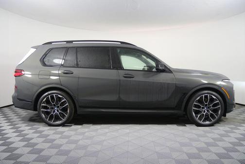 2026 BMW X7 M60i