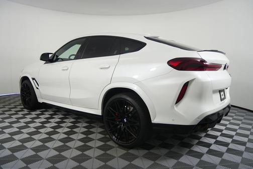 2025 BMW X6 M Base