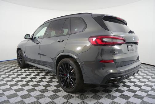 2023 BMW X5 M50i