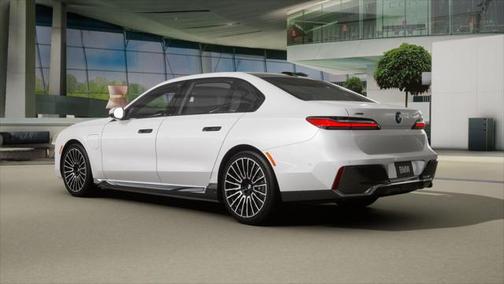 2025 BMW 750e i xDrive