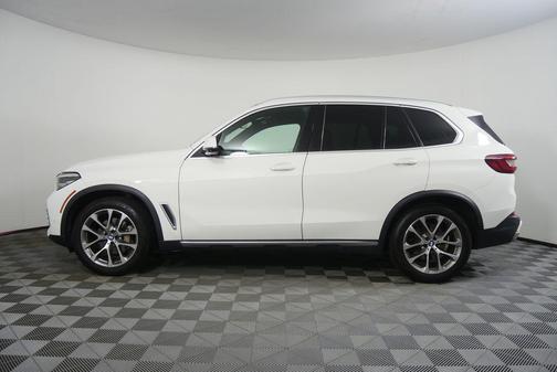 Alpine White 2021 BMW X5 xDrive40i