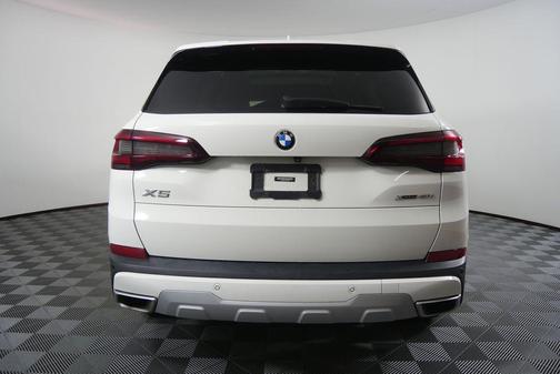 Alpine White 2021 BMW X5 xDrive40i