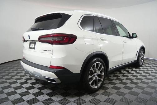 Alpine White 2021 BMW X5 xDrive40i