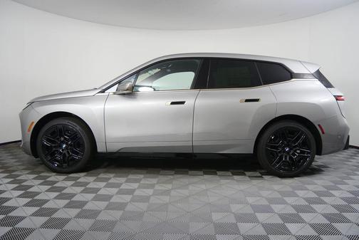 2026 BMW iX xDrive45