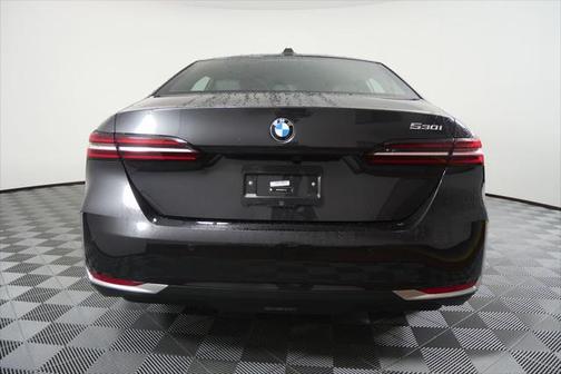 2025 BMW 530 i