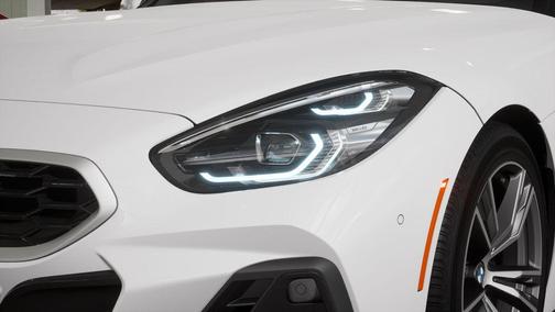 Alpine White 2026 BMW Z4 sDrive30i