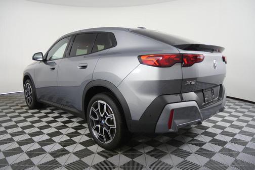 2025 BMW X2 xDrive28i