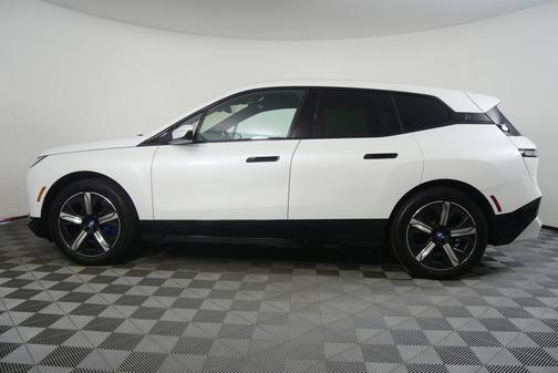 Mineral White Metallic 2023 BMW iX xDrive50