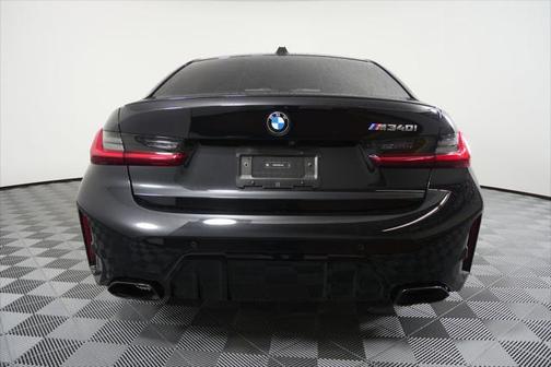 2025 BMW M340 M340i