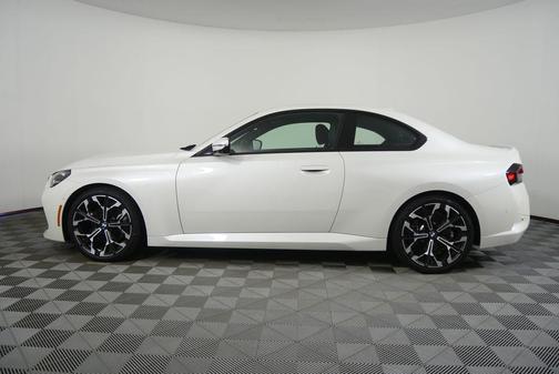 Mineral White Metallic 2025 BMW 230 230i