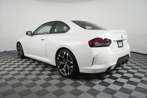 Mineral White Metallic 2025 BMW 230 230i