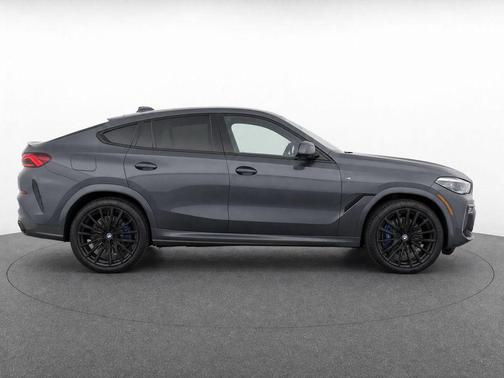 Gray Metallic 2023 BMW X6 M50i
