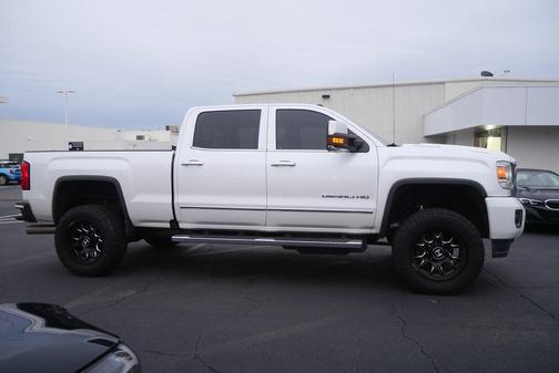 2018 GMC Sierra 2500 Denali