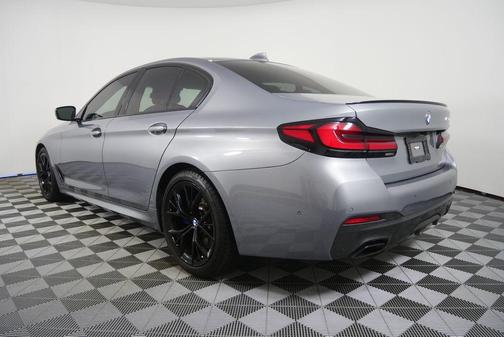2023 BMW 530 i