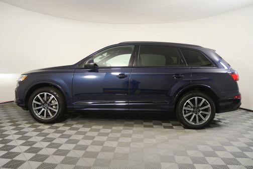2023 Audi Q7 45 Premium Plus