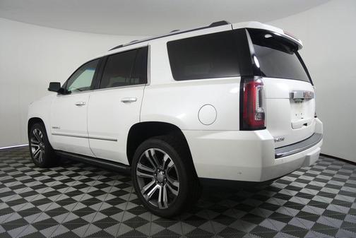 White Frost Tricoat 2019 GMC Yukon Denali