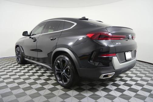 Black Sapphire Metallic 2023 BMW X6 xDrive40i