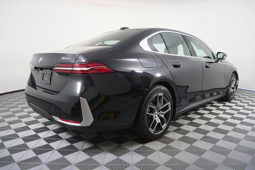 Black Sapphire Metallic 2026 BMW 530 530i