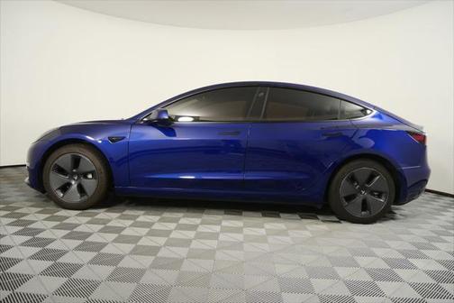 2022 Tesla Model 3 Standard Range
