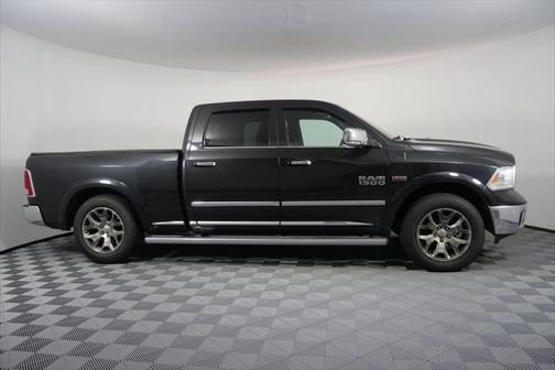 2017 RAM 1500 Limited Crew Cab 4x4 6'4' Box