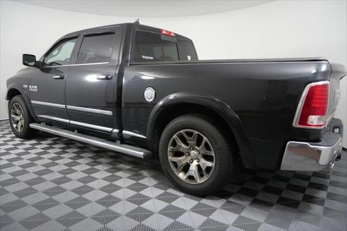 2017 RAM 1500 Limited Crew Cab 4x4 6'4' Box