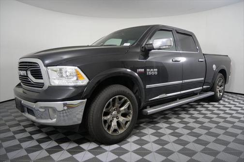 2017 RAM 1500 Limited Crew Cab 4x4 6'4' Box
