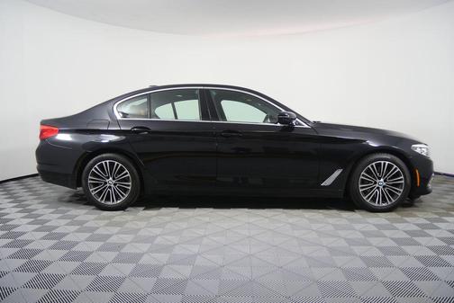 2019 BMW 530 530i