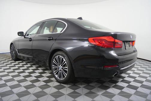 2019 BMW 530 530i