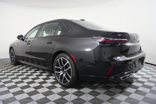 2024 BMW 760 i xDrive