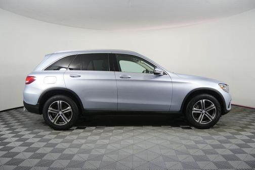 Diamond Silver Metallic 2017 Mercedes-Benz GLC 300 4MATIC