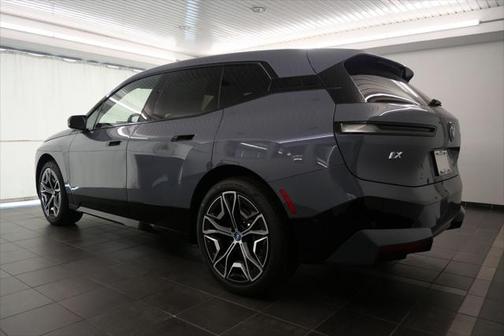 2025 BMW iX xDrive50