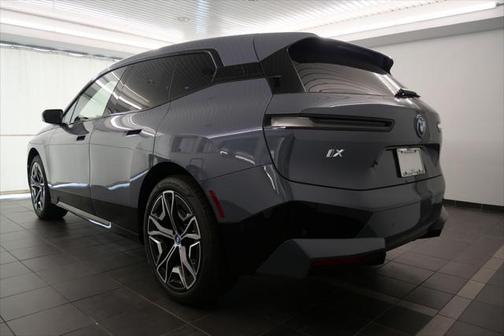 2025 BMW iX xDrive50