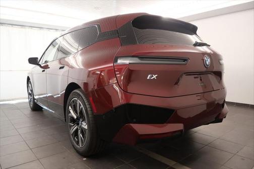 2025 BMW iX xDrive50