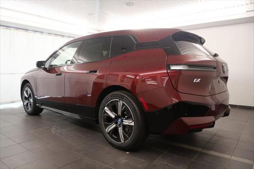 2025 BMW iX xDrive50