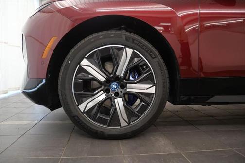 2025 BMW iX xDrive50
