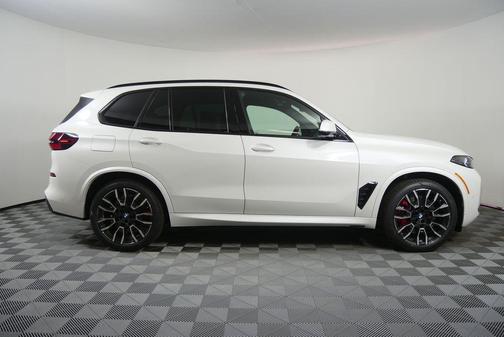 Mineral White Metallic 2026 BMW X5 PHEV xDrive50e