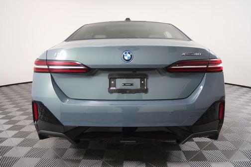 2025 BMW i5 xDrive40