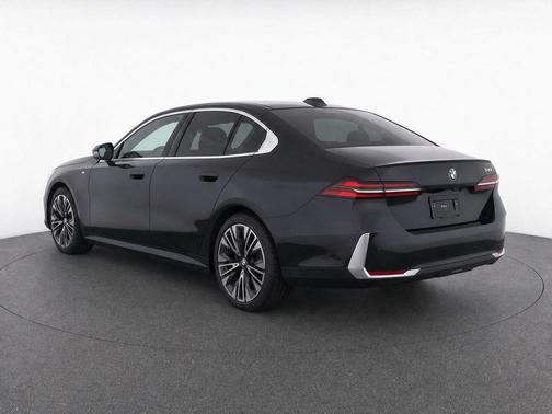 Black Sapphire Metallic 2026 BMW 540 xDrive