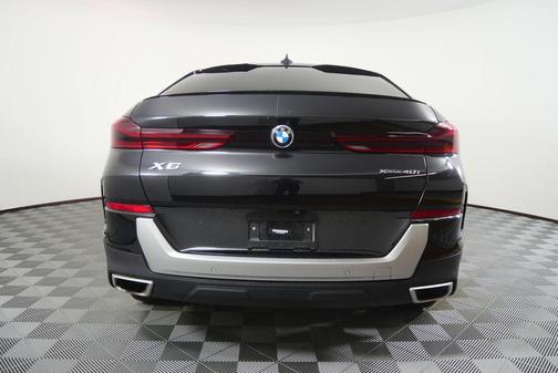Black Sapphire Metallic 2022 BMW X6 xDrive40i