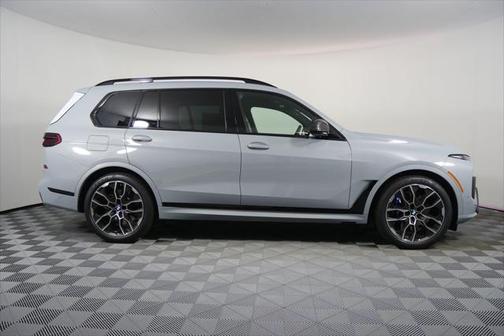 2026 BMW X7 M60i