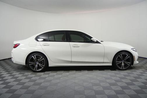 2023 BMW 330 330i