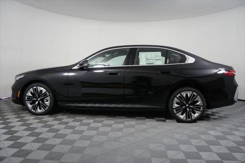 2025 BMW i5 eDrive40