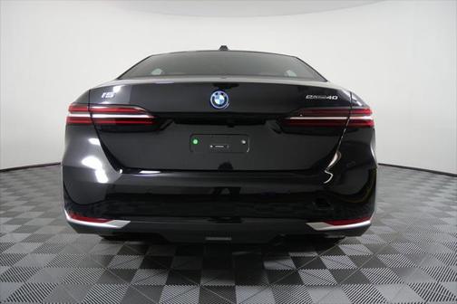 2025 BMW i5 eDrive40
