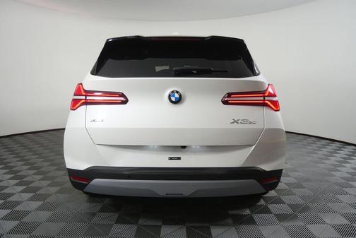 Mineral White Metallic 2026 BMW X3 30 xDrive
